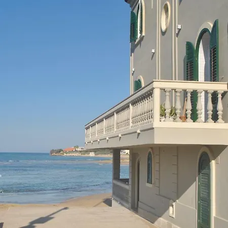 Casa Ischia * 多纳卢卡他